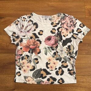 GAZE Size S Super Soft Floral Print Tee